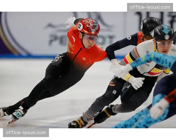 刘少昂米兰周期多次摔跤 中国短道队伤病预防待加强